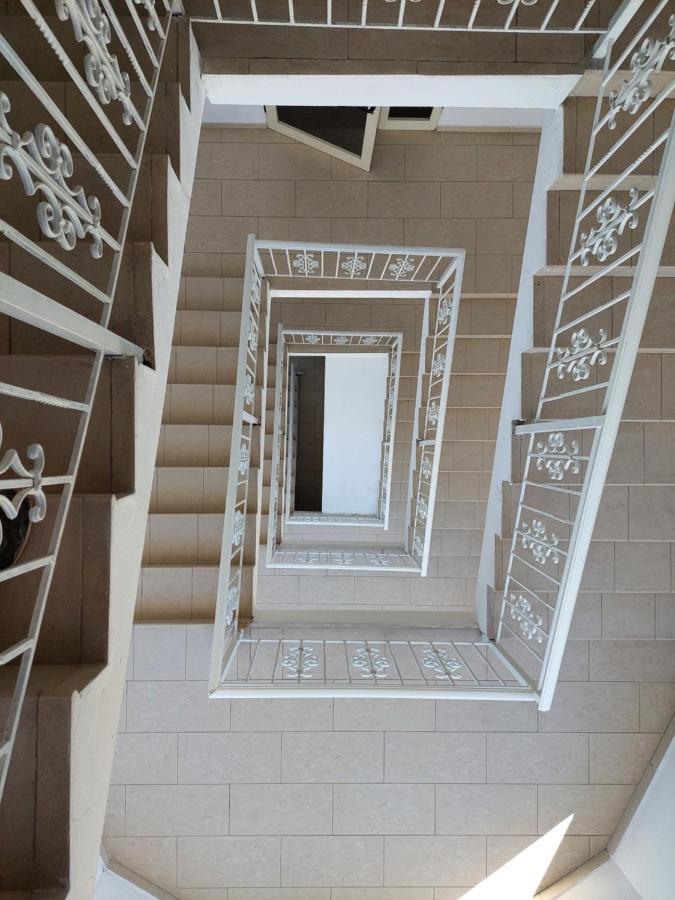 Hotel Nacional Durrës Buitenkant foto
