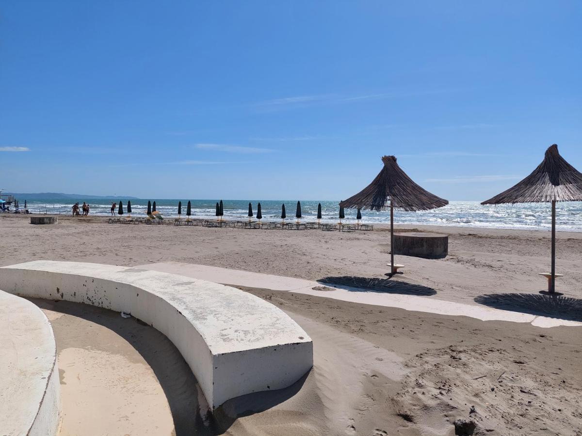 Hotel Nacional Durrës Buitenkant foto